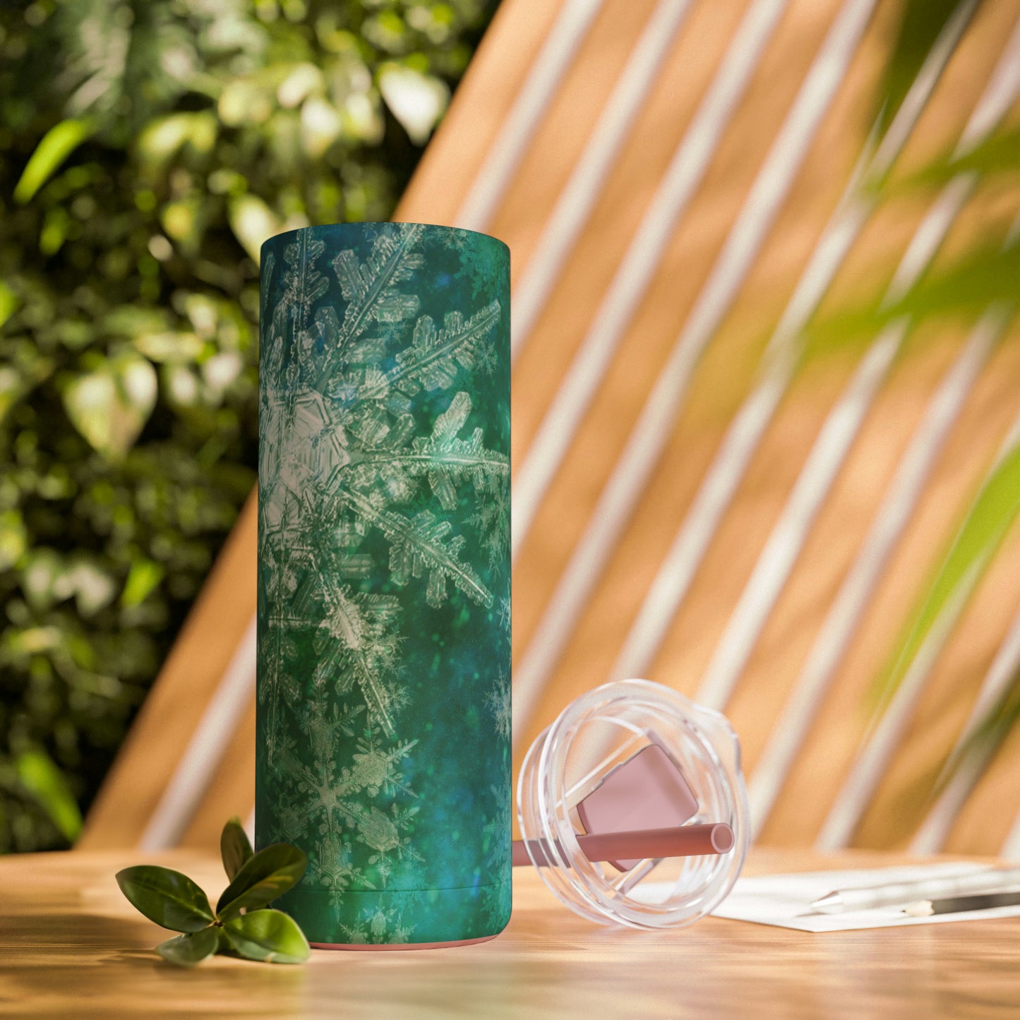 Emerald Green Snowflakes Maars Maker Skinny Matte Tumbler, 20oz
