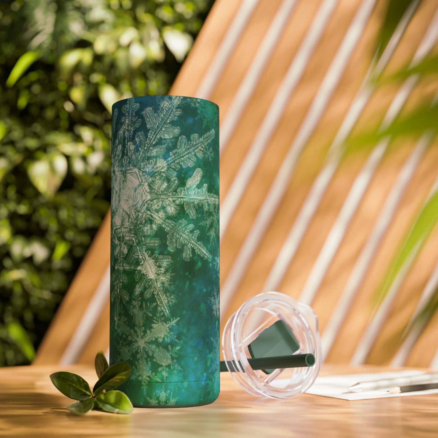 Emerald Green Snowflakes Maars Maker Skinny Matte Tumbler, 20oz