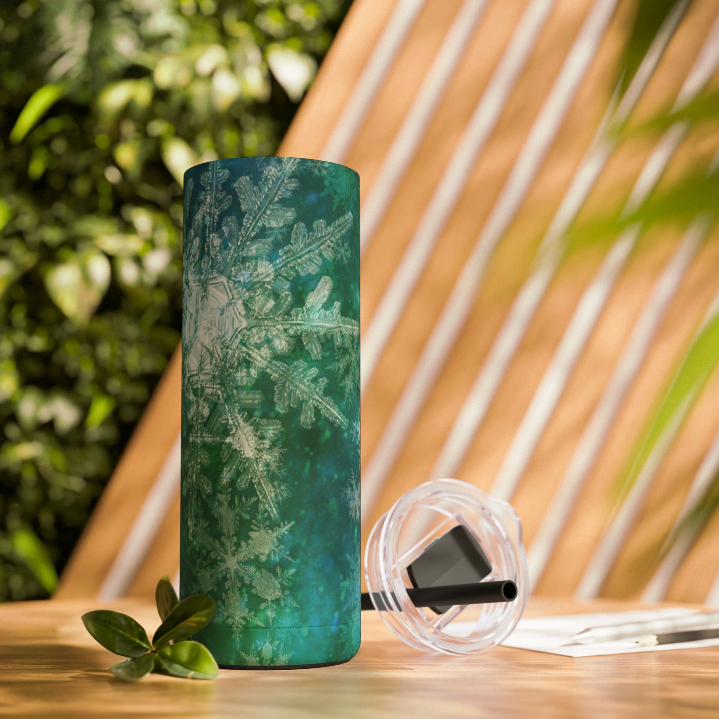 Emerald Green Snowflakes Maars Maker Skinny Matte Tumbler, 20oz