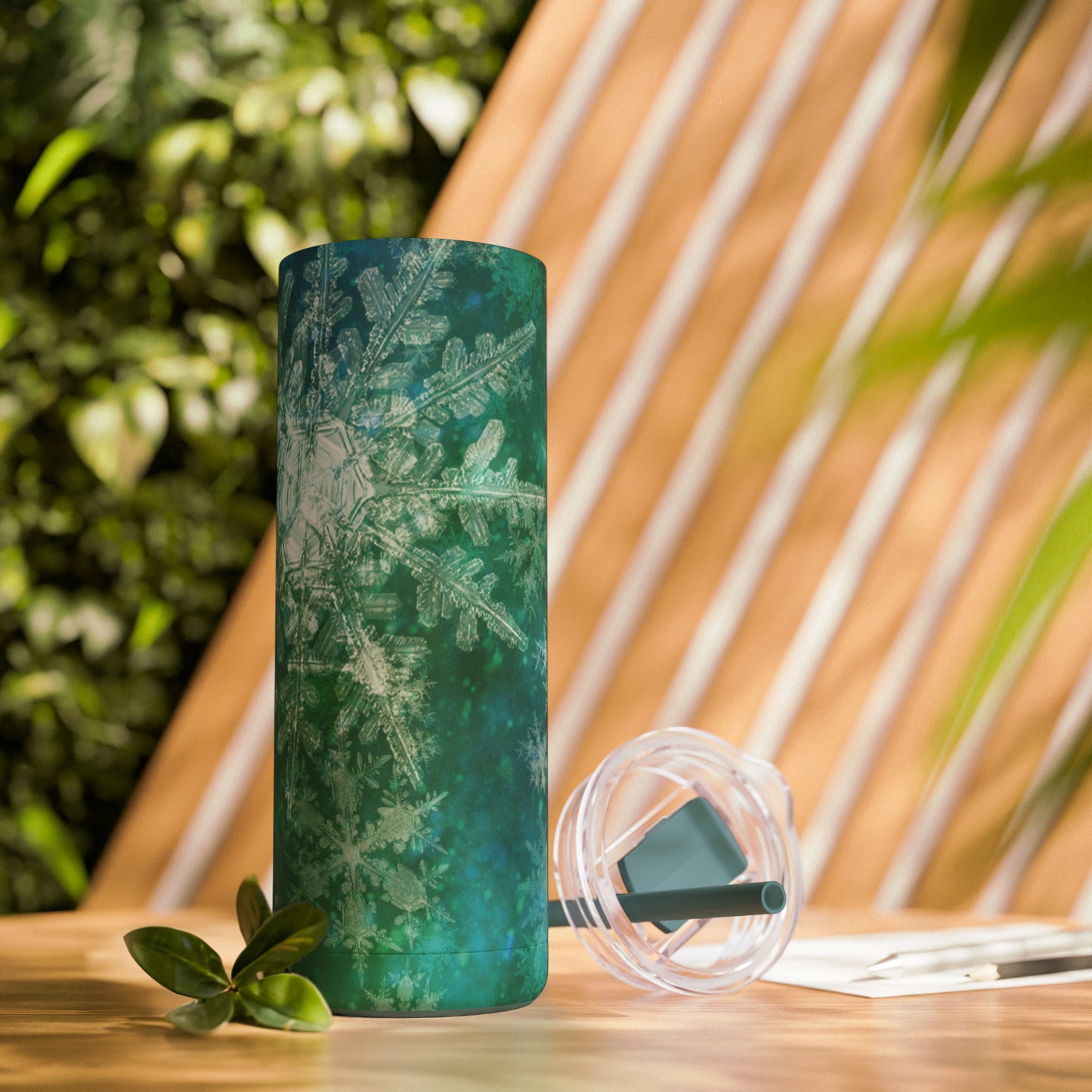 Emerald Green Snowflakes Maars Maker Skinny Matte Tumbler, 20oz